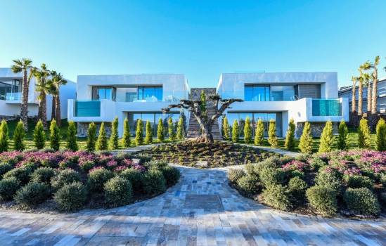 Buy property for sale in Las Colinas Golf, Costa Blanca, Spain