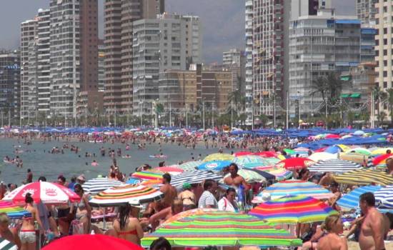 Количество туристов прибывших на побережье Коста Бланка на пасхальные каникулы побило все рекорды!