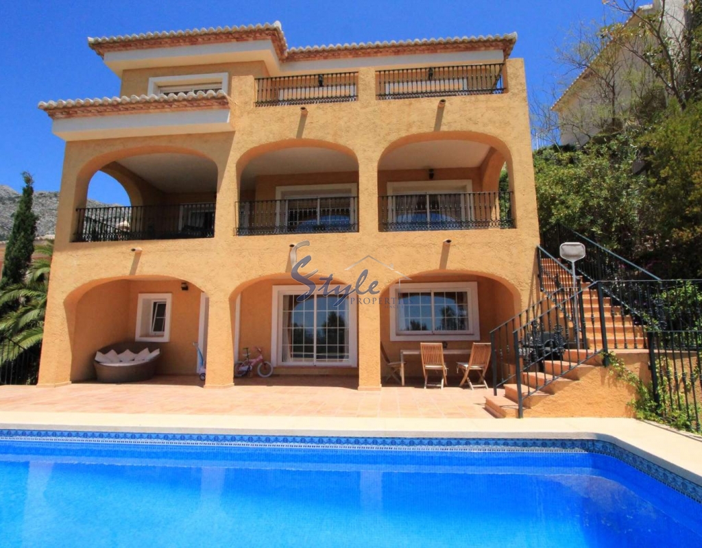 Luxury villa with panoramic views for sale in Altea, Spain 378-3