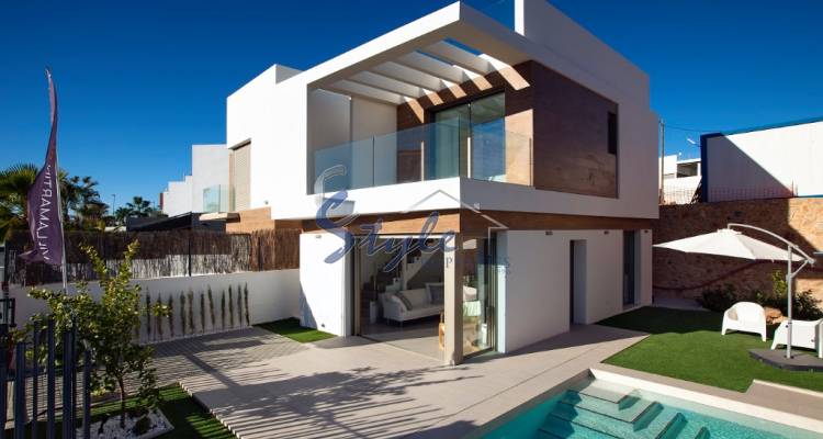 Villas de nueva construcción con piscina privada en venta en Villamartín, Costa Blanca, España