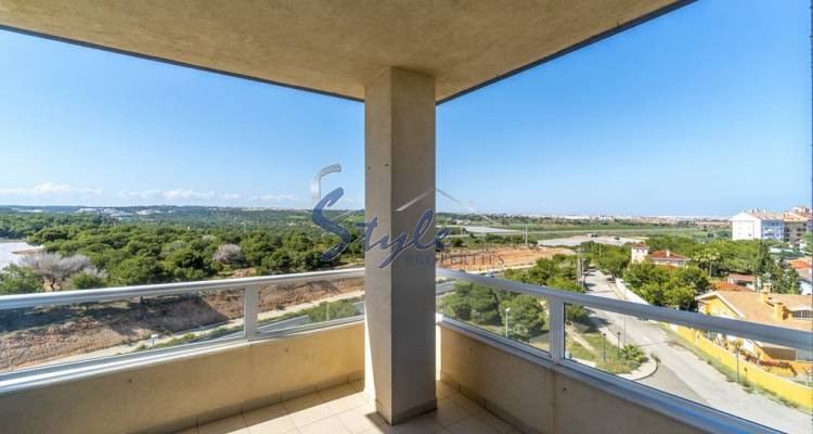 Comprar Apartamento con panorámicas vistas al mar en venta en Campoamor, Orihuela Costa. ID: 4811