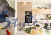Se vende villa nueva con 3 dormitorios junto al Benidorm en Costa Blanca. ID: ON1138