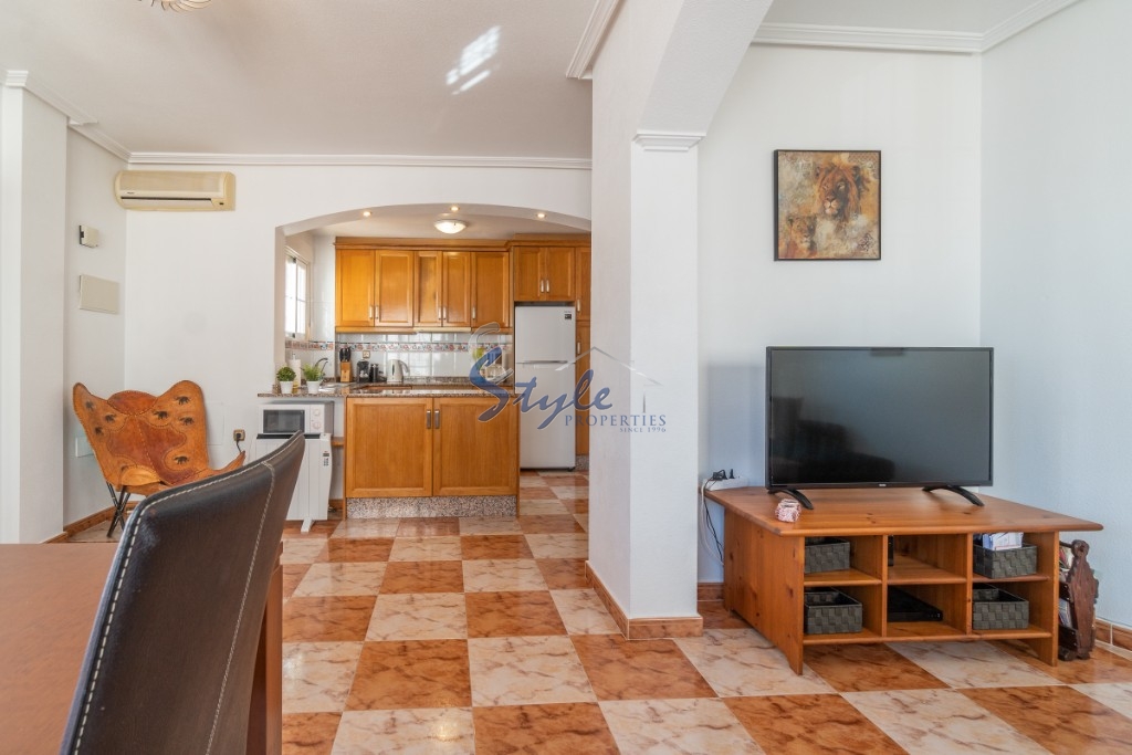 Comprar Casa adosada con vistas al jardín privado en venta en Lomas de Cabo Roig, Orihuela Costa ID 6040