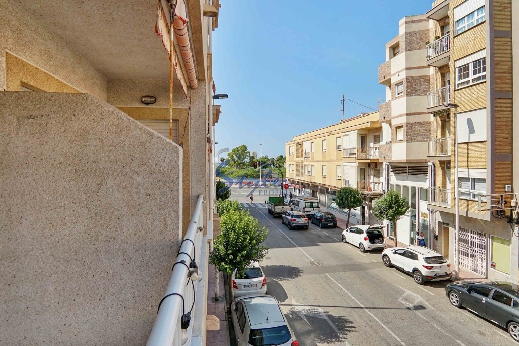 Buy apartment in Costa Blanca steps from the sea and beach in Torrevieja, Playa Central. ID: 6065