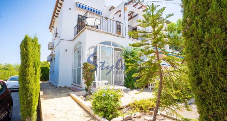 For sale ground floor apartment with garden in Lago Jardin, Los Balcones, Torrevieja. ID1747