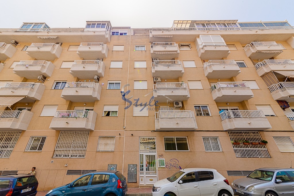 Se vende apartamento reformado de 1 dormitorio en Torrevieja, Costa Blanca, España. ID1773
