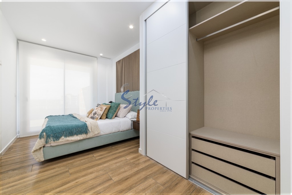Apartamento nuevo en venta cerca de la playa en Arenales del Sol, Costa Blanca, España.ON1555