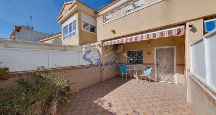 Buy semidetached house with garden and pool in Torrevieja. ID 6158