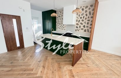 2. Town house - Resale - Alicante - Catral