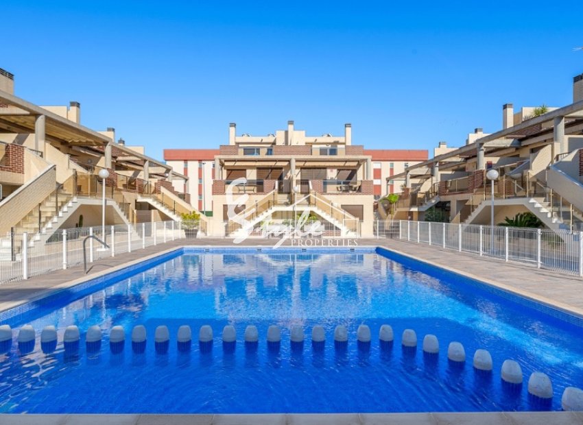 3-Bedroom Duplex Apartment with 2 Bathrooms and Private Roof Terrace in Lomas de Cabo Roig, Orihuela Costa, Costa Blanca. ID2538