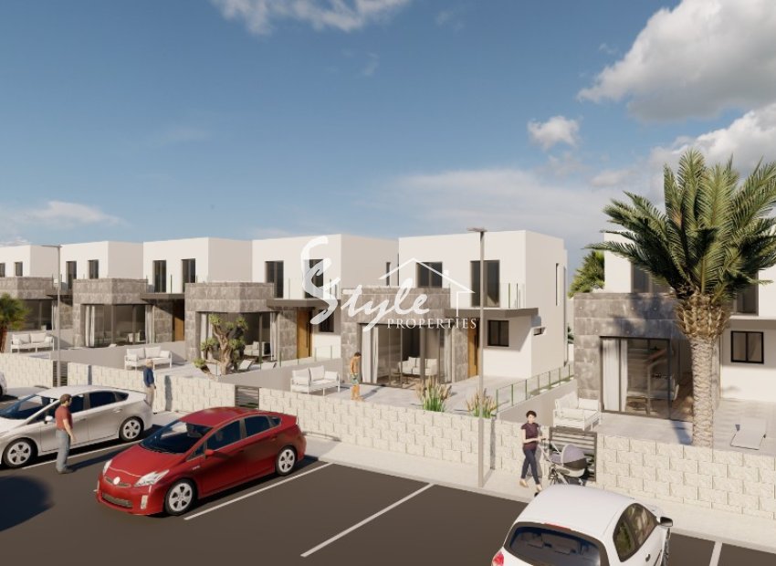 A la venta amplias villas nuevas con piscina y garaje en Los Altos