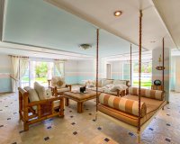 A la venta una exclusiva villa de lujo con una gran parcela en Villamartín, Costa Blanca, España. ID3484