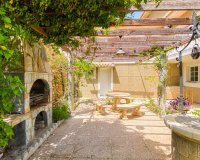 A la venta una exclusiva villa de lujo con una gran parcela en Villamartín, Costa Blanca, España. ID3484