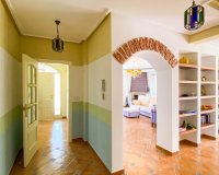 A la venta una exclusiva villa de lujo con una gran parcela en Villamartín, Costa Blanca, España. ID3484