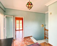 A la venta una exclusiva villa de lujo con una gran parcela en Villamartín, Costa Blanca, España. ID3484