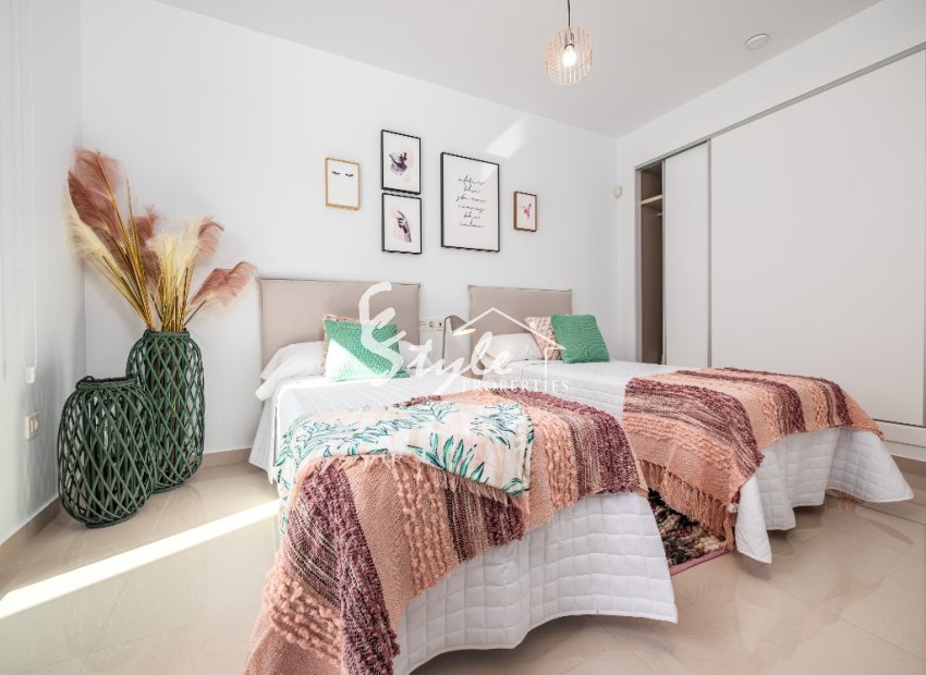 Adosadas en venta en La Finca Golf, Costa Blanca, España. ON1704_D