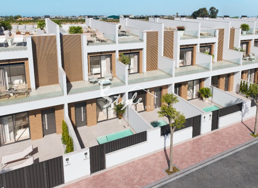 Adosadо de obra nueva en venta en San Pedro del Pinatar, Murcia, España. ON1620