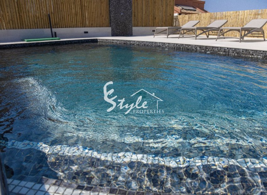 Adosado nuevo llave en mano en venta en Rojales, Costa Blanca, España. ON1764