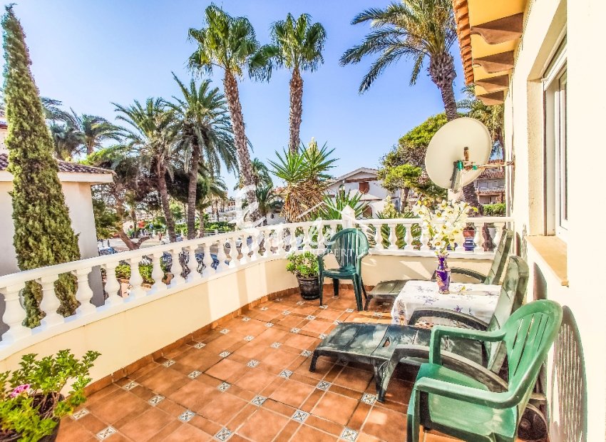 Alquiler corta estancia - Villa - La Zenia