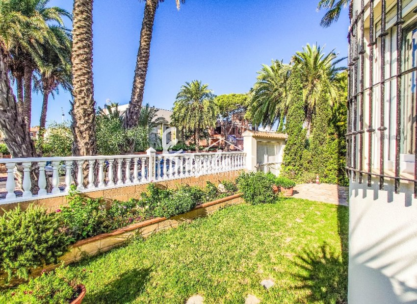 Alquiler corta estancia - Villa - La Zenia