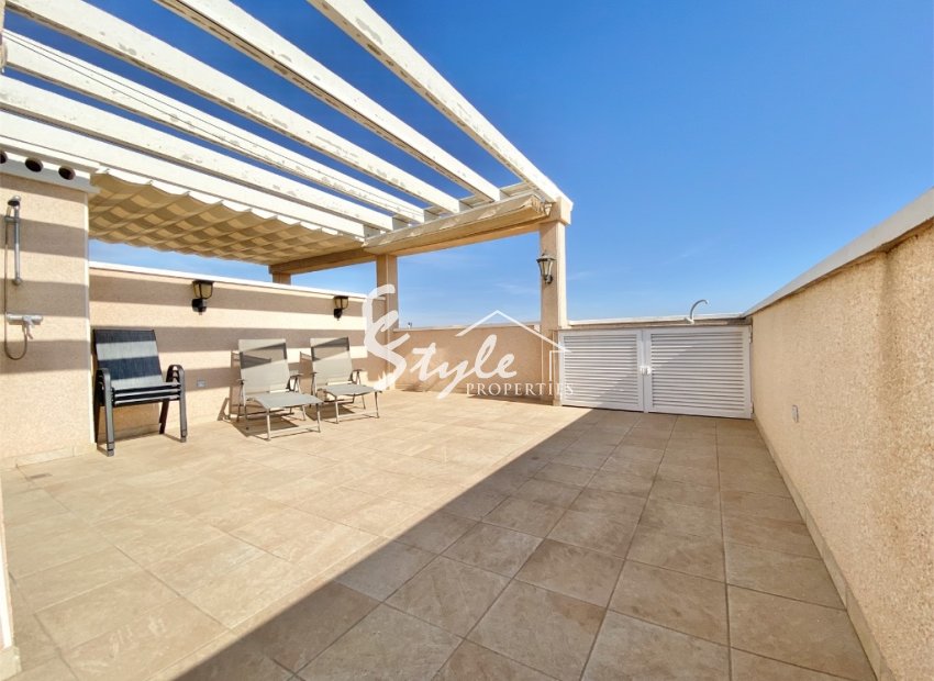 Apartamento con solarium en venta en Vista Azul, Punta Prima, Costa Blanca, España. ID3781