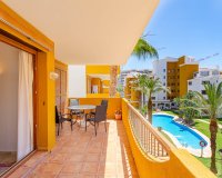 Apartamento en 2ª planta con terraza sur y vistas a piscinas en La Entrada – Punta Prima, Torrevieja, Costa Blanca. ID 3949