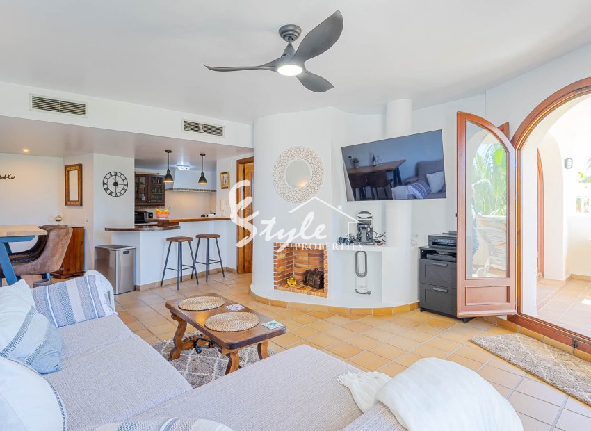 Apartamento en venta con vistas al mar en Panorama Park, Punta Prima, Costa Blanca.. ID2699