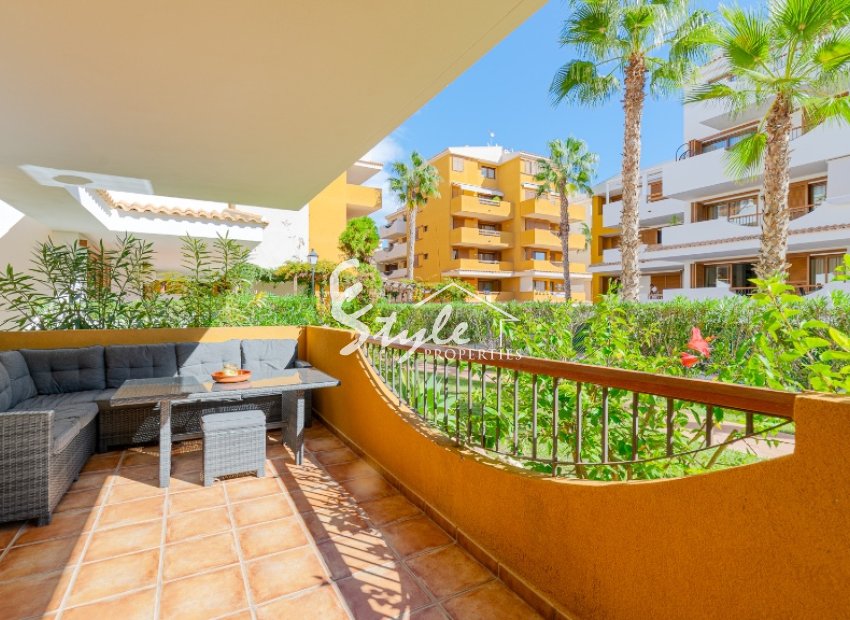 Apartamento en venta en la Entrada, Punta Prima, Orihuela Costa, Costa Blanca. ID2686