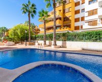 Apartamento en venta en la Entrada, Punta Prima, Orihuela Costa, Costa Blanca. ID2686