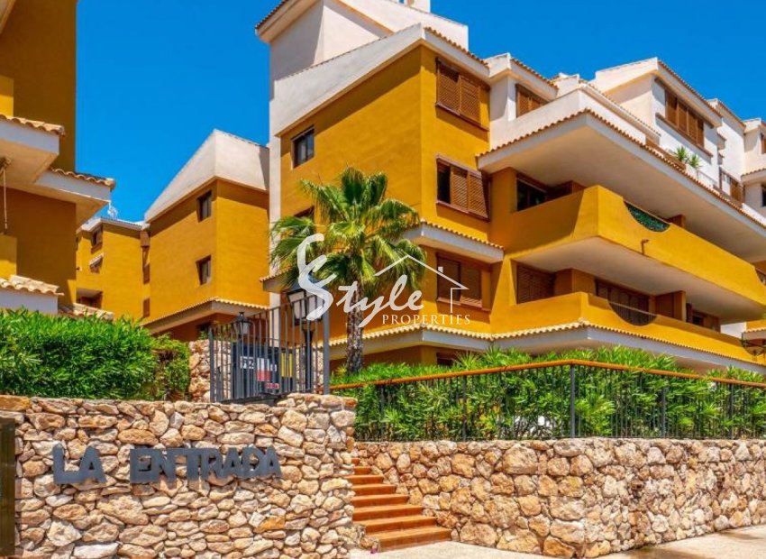 Apartamento en venta  en planta baja en La Entrada, Punta Prima , Costa Blanca. ID2745