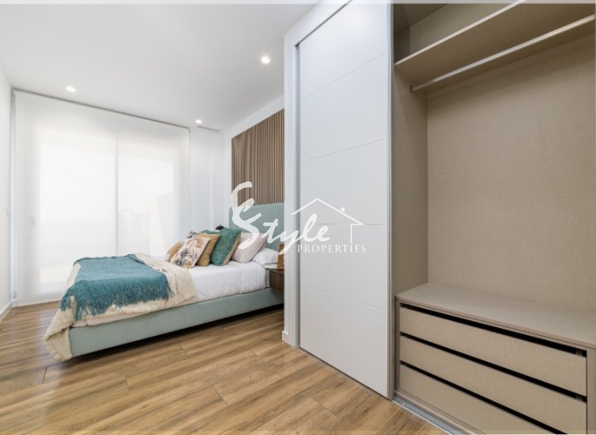 Apartamento nuevo en venta cerca de la playa en Arenales del Sol, Costa Blanca, España.ON1555