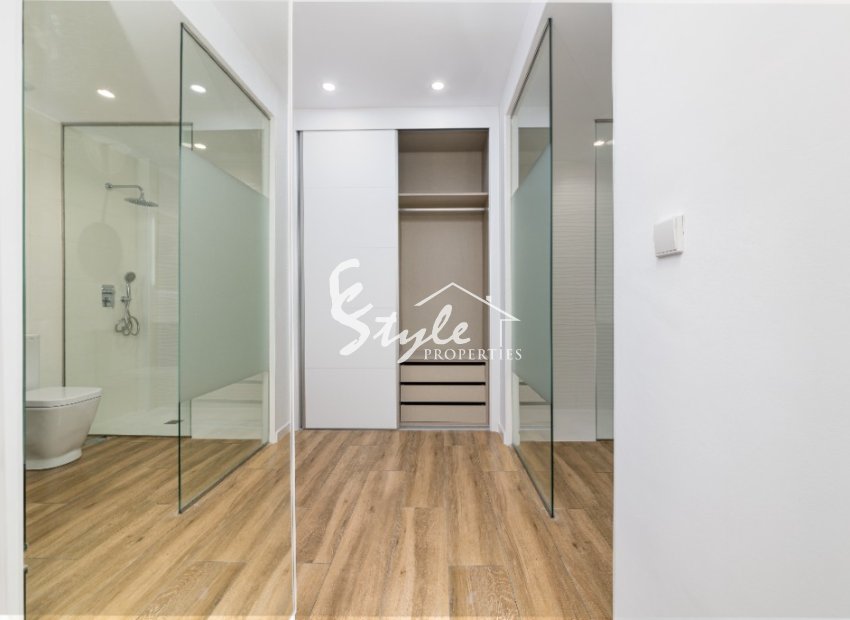 Apartamento nuevo en venta cerca de la playa en Arenales del Sol, Costa Blanca, España.ON1555