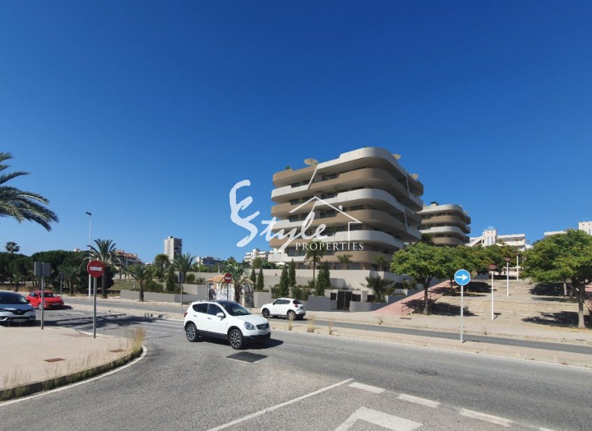 Apartamento nuevo en venta cerca de la playa en Arenales del Sol, Costa Blanca, España.ON1555