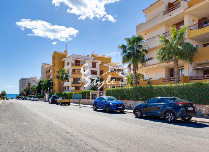 Apartamento Orientado al Sur en Venta en Parque Recoleta, Punta Prima, Costa Blanca. ID2701