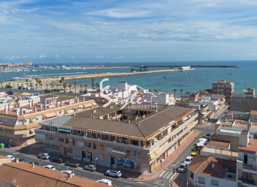 Apartamentos de nueva construcción en planta baja en venta cerca del mar en Torrevieja, Costa Blanca, España ON1901