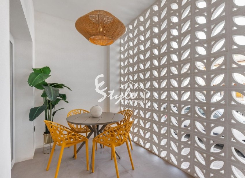 Apartamentos de nueva construcción en planta baja en venta cerca del mar en Torrevieja, Costa Blanca, España ON1901