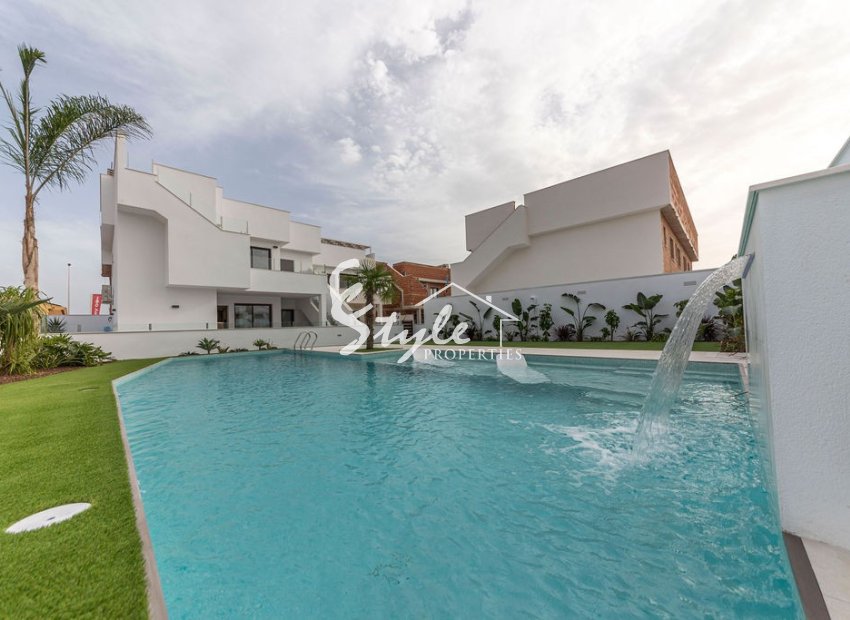 Apartamentos de obra nueva en venta en Pilar de la Horadada, Costa Blanca, España.ON1479_B