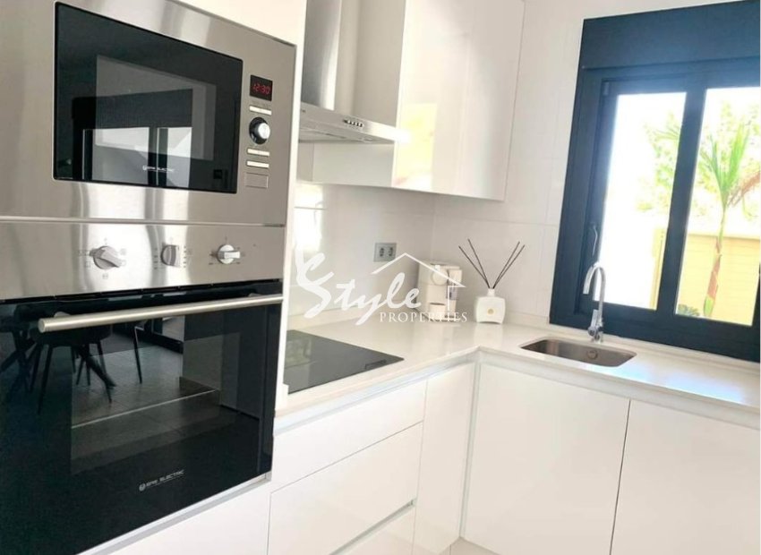 Apartamentos de obra nueva en venta en Pilar de la Horadada, Costa Blanca, España.ON1815