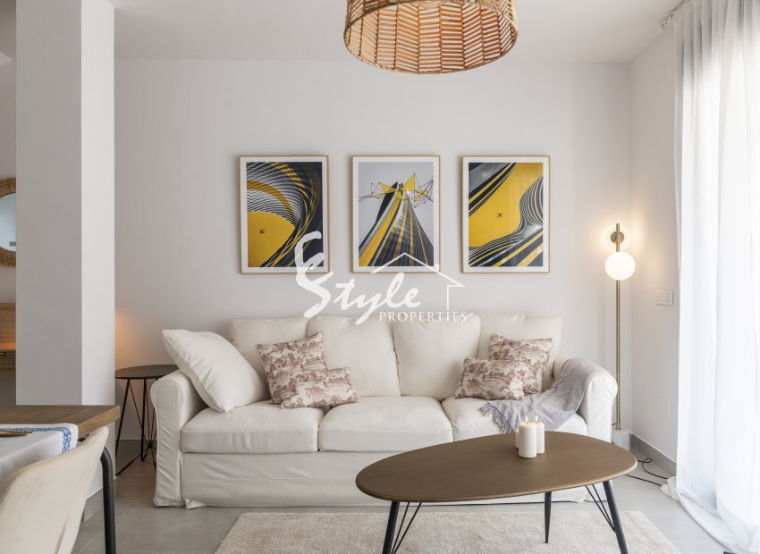 Apartamentos de obra nueva en venta en Villamartín, Costa Blanca, España. ON1456_A