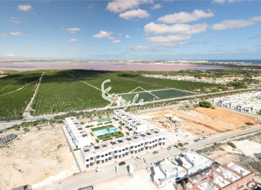 Apartamentos en venta en un nuevo complejo en Torrevieja, Costa Blanca, España. ON1731_A