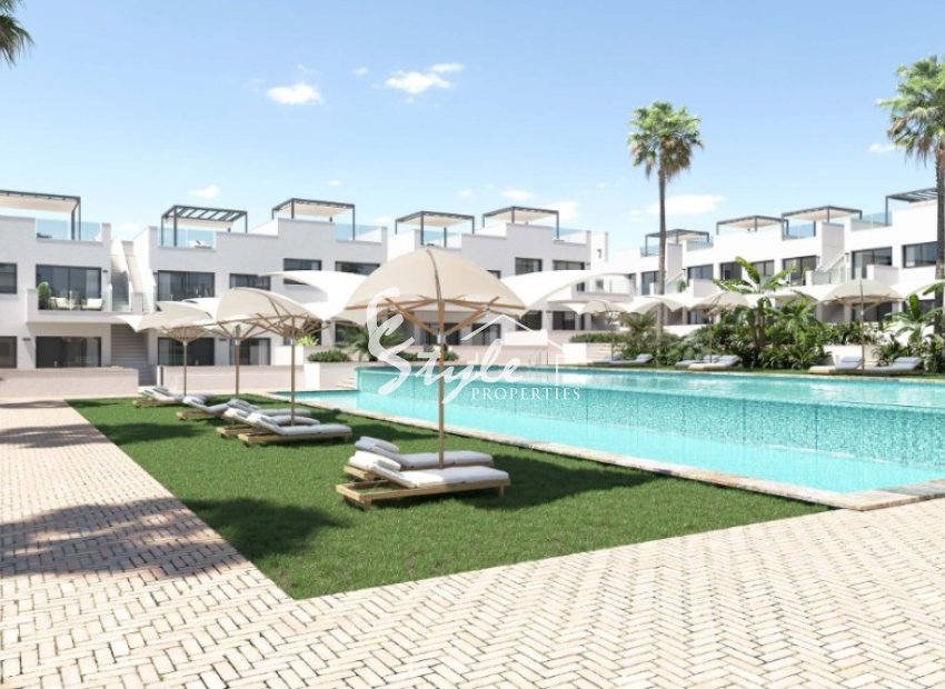 Apartamentos en venta en un nuevo complejo en Torrevieja, Costa Blanca, España. ON1731_B