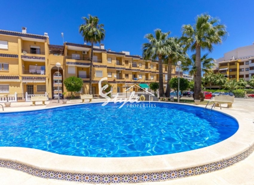 Apartamentos junto al mar en Punta Prima, Costa Blanca, España