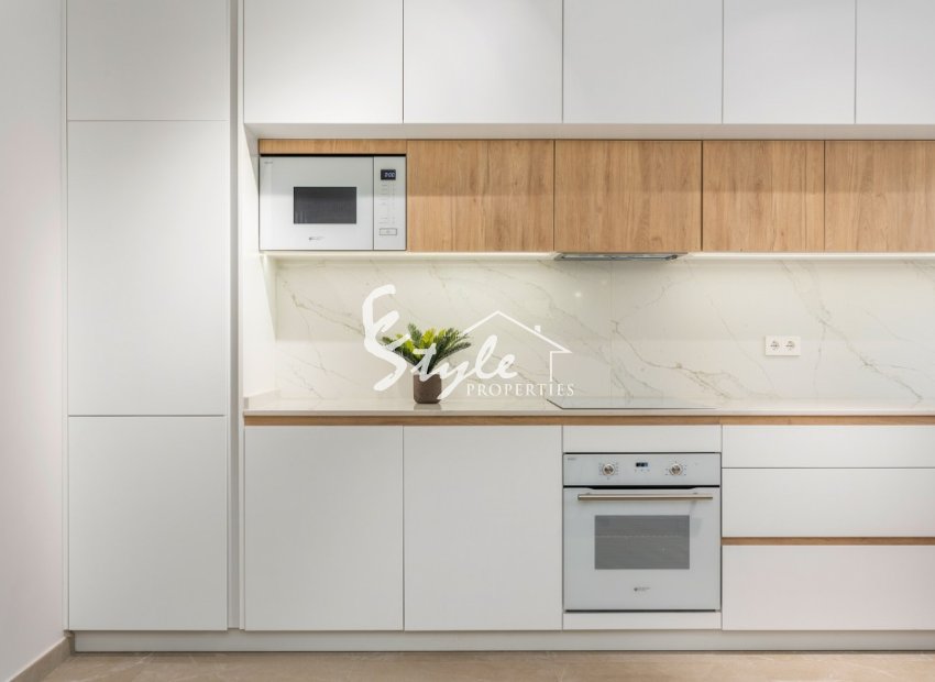 Apartamentos nuevos cerca del mar en Torrevieja, Costa Blanca, España.ON1434