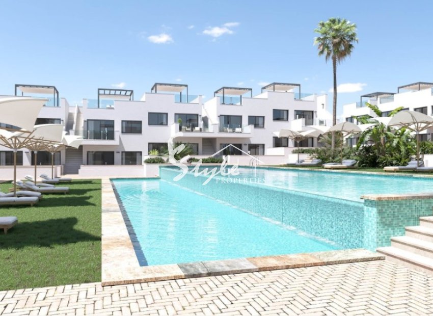 Apartments for sale in a new complex en Torrevieja, Costa Blanca, Spain. ON1731_A