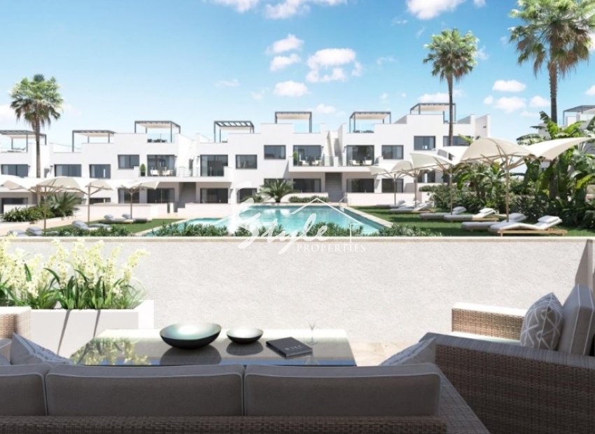 Apartments for sale in a new complex en Torrevieja, Costa Blanca, Spain. ON1731_A