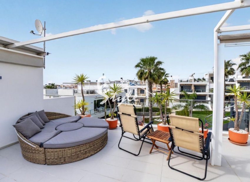 Bungalow de Planta Alta con Solárium en venta en Cenuela,Punta Prima,  Orihuela Costa. ID2291
