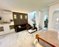 Bungalow Dúplex Reformado en Venta en Parquemar III – 2 Dormitorios, Jardín Privado y Placas Solares. ID2297