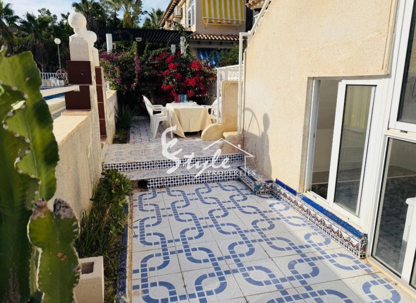 Bungalow for sale in Las Barcas, Punta Prima, Orihuela Costa. ID2539
