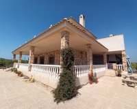 Buy 2-floors country house with large pool in San Miguel de Salinas and close to the beach. ID 4078