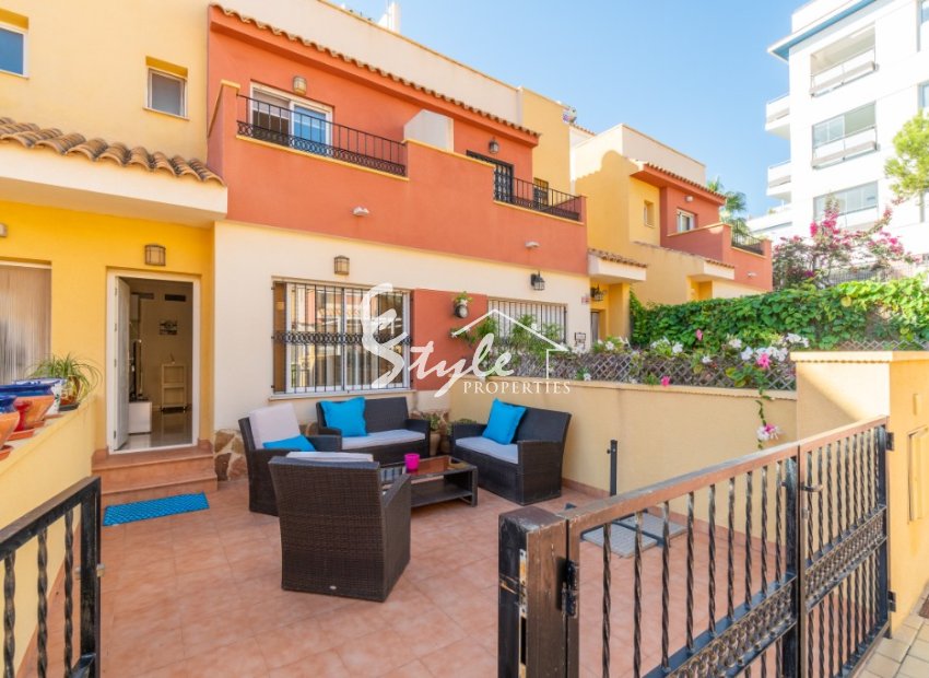 Buy 3D townhouse with pool close to the sea in Playa Flamenca, Orihuela Costa. ID: 4232